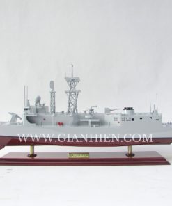 HMAS DARWIN FFG 04