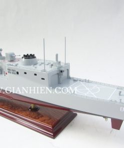 HMAS DARWIN FFG 04