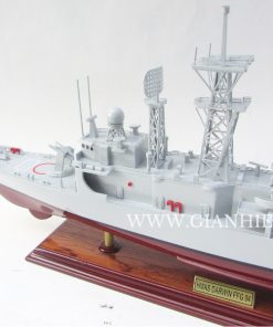 HMAS DARWIN FFG 04