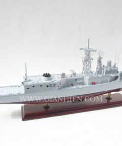 HMAS DARWIN FFG 04