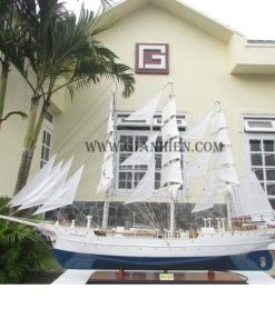mo-hinh-thuyen-go-christian-radich-160cm