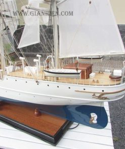 mo-hinh-thuyen-go-christian-radich-160cm-2