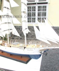 mo-hinh-thuyen-go-christian-radich-160cm-1
