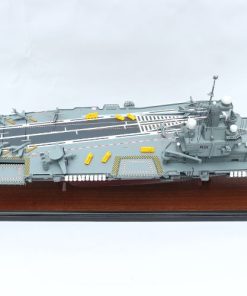 Charles De Gaulle (10)