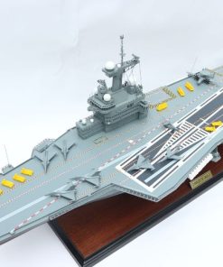 Charles De Gaulle (3)