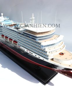 MS QUEEN ELIZABETH