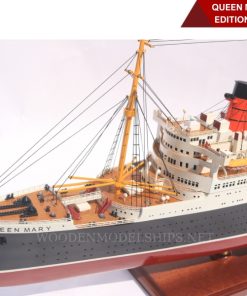 QUEEN MARY SPECIAL EDITION WITH LIGHTS-02