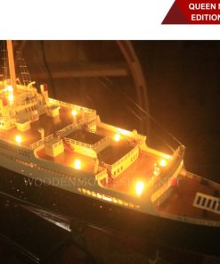 QUEEN MARY SPECIAL EDITION WITH LIGHTS-09