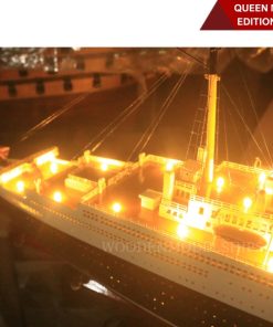 QUEEN MARY SPECIAL EDITION WITH LIGHTS-11