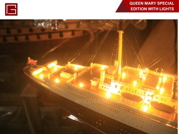 QUEEN MARY SPECIAL EDITION WITH LIGHTS-11