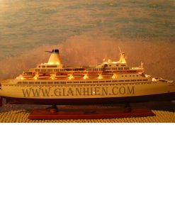 MV DISCOVERY WITH LIGHTS