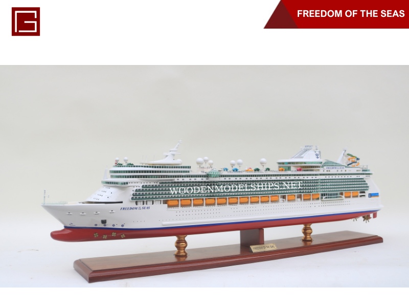 FREEDOM OF THE SEAS-03