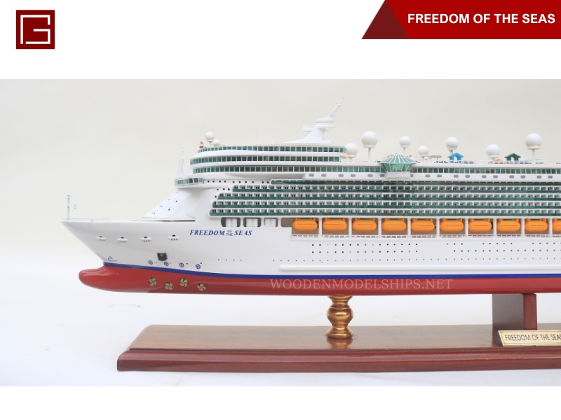 FREEDOM OF THE SEAS-07