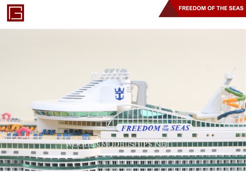 FREEDOM OF THE SEAS-09