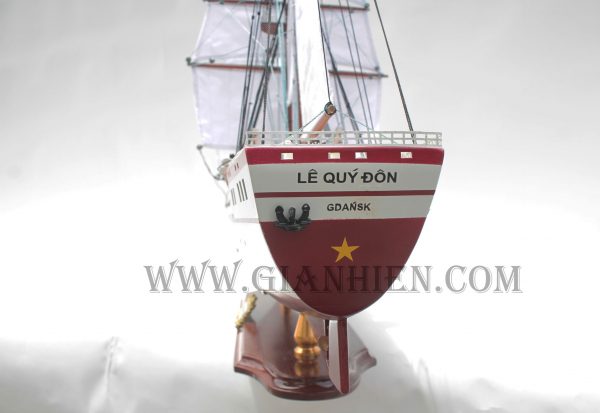 mô hình thuyền gỗ Lê Qúy Đôn 8