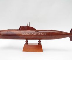 SUBMARINE