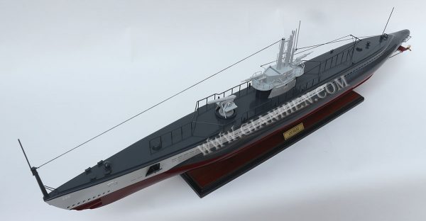 mo-hinh-tau-thuyen-cao-cap-uss-balao-submarine-11