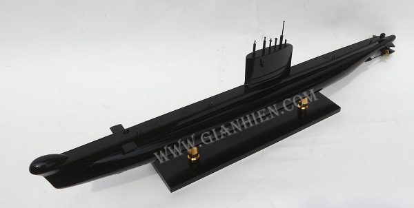 mo-hinh-tau-thuyen-cao-cap-oberon-class-submarines-10