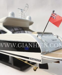 Sunseeker Predator 72