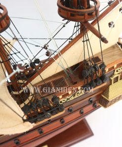 mo-hinh-tau-thuyen-cao-cap-poltava-40cm-8