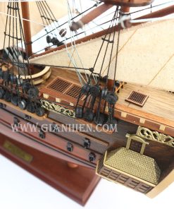 mo-hinh-tau-thuyen-cao-cap-poltava-40cm-6