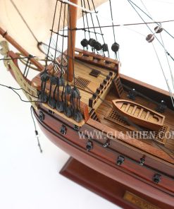mo-hinh-tau-thuyen-cao-cap-poltava-40cm-5
