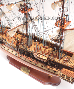 thuyen-buom-go-mo-hinh-uss-constitution-80cm-4