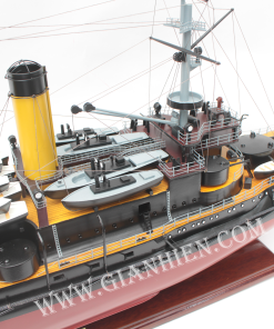 tau-thuyen-mo-hinh-bang-go-borodino-4
