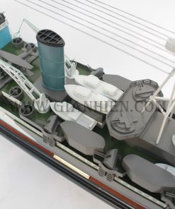mo-hinh-thuyen-go-trang-tri-hms-belfast-5