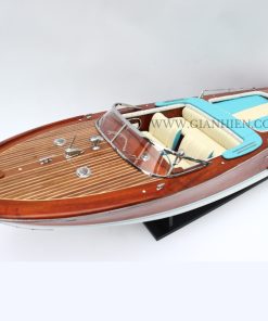 SUPER RIVA LAMBORGHINI