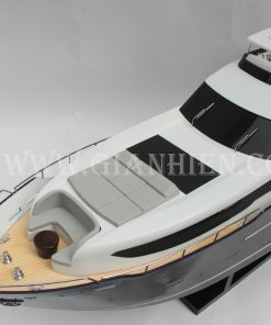 mo-hinh-thuyen-buom-bang-go-princess-superyachts-9