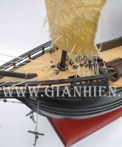 mo-hinh-thuyen-buom-bang-go-victoria-2