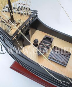 mo-hinh-thuyen-buom-bang-go-victoria-6