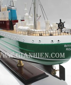 mo-hinh-thuyen-buom-bang-go-bitterfeld-2