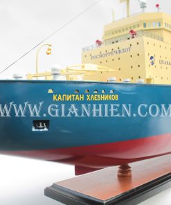 mô hình thuyền gỗ trang trí công ty Gia Nhiên 3