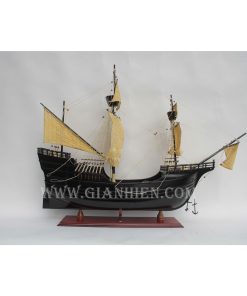 mo-hinh-thuyen-buom-bang-go-victoria