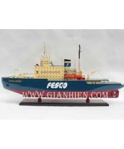 mô hình thuyền gỗ trang trí công ty Gia Nhiên KAPITAN KHLEBNIKOV