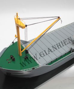 mo-hinh-thuyen-go-trung-bay-stentor-waterline-model-8