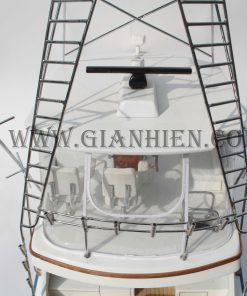 mo-hinh-thuyen-buom-bang-go-hatteras-gt-60-3
