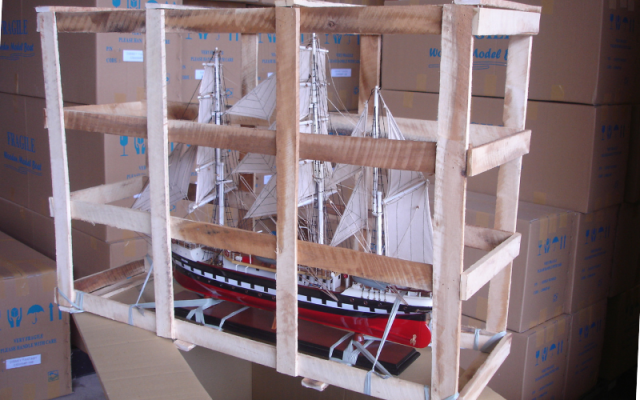 thuyền gỗ Gia Nhiên