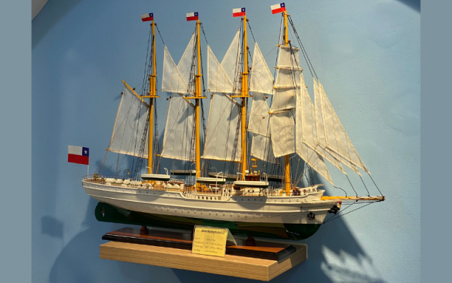 tàu thuyền mô hình