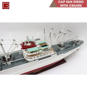 4 Cap San Diego Ship With Cranes