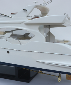 AZIMUT 70 MOTOR YACHT