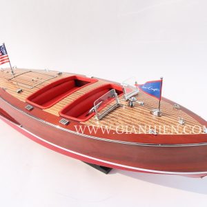 Chris Craft Deluxe Runabout 1942