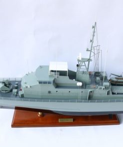 Hmas Dubbo 214 (2)