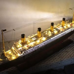 Rms Titanic Special Edition With Lights (3)