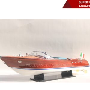 SUPER RIVA AQUARAMA-04
