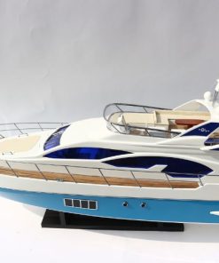 Azimut 64 Flybridge Blue Hull (3)