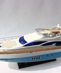Azimut 64 Flybridge Blue Hull (4)