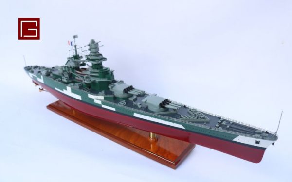 French Battleship Richelieu (12)